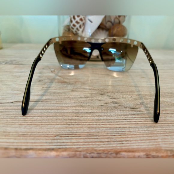 Prada Sunglasses with Case - Picture 7 of 9